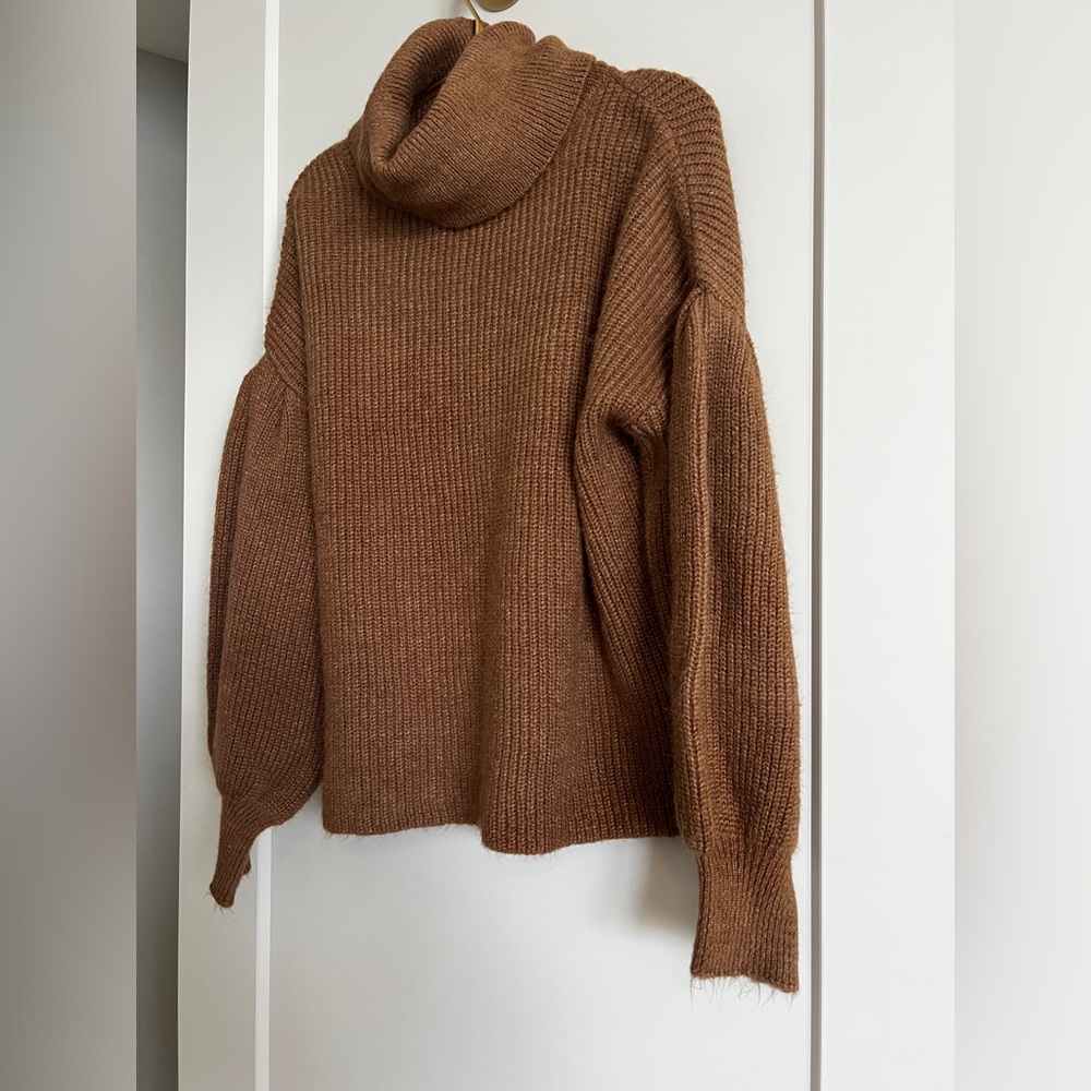 NWOT Camel Brown CUPCAKE CLOTHING Turtleneck Sweater M Balloon Sleeve Cozy Knit - Picture 4 of 10